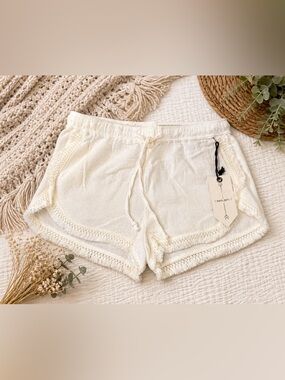 NWT Ban.jara Cream Boho Shorts Womens Size L Fringe Trim Cotton Drawstring
